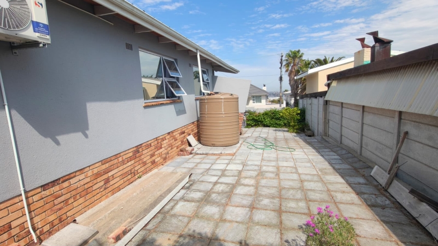 3 Bedroom Property for Sale in Avondale Western Cape